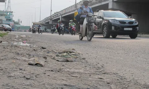 TP HCM sẽ tưới rửa đường giảm ô nhiễm môi trường