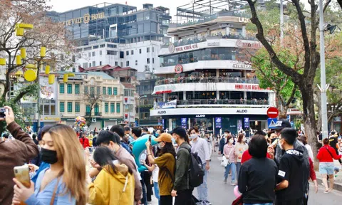 Hà Nội ‘nở rộ' phố đi bộ: Chốn vui chơi cuối tuần cho người dân ngày càng đa dạng