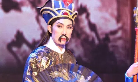 NSƯT Vũ Linh: Từng gặp sự cố khi biểu diễn khiến đàn chị xách cây rượt