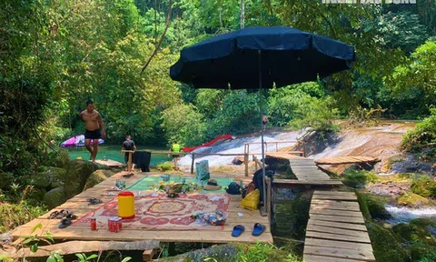 Quảng Bình: Hai khu du lịch hoạt động "chui" giữa rừng phòng hộ