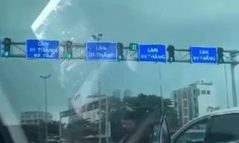 CLIP: Tài xế bị hành hung giữa đường phố Đà Nẵng