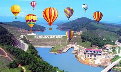 Nhân dân Hà Tĩnh hứng khởi trước lễ hội khinh khí cầu đón SEA Games 31