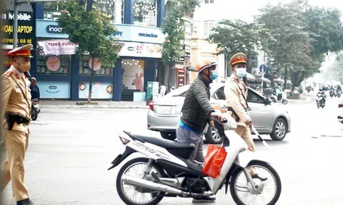 Người dân có phải mang Giấy phép lái xe khi đã tích hợp vào CCCD gắn chip?