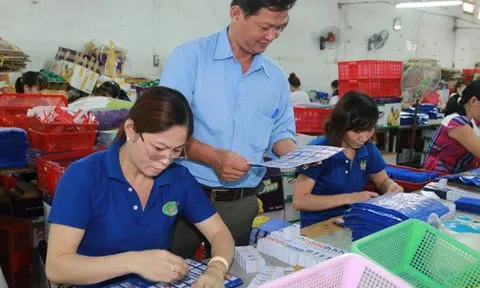 Ồ ạt rút BHXH một lần: Ai có thể chờ đến lúc nhận lương hưu?