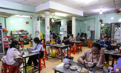 Từ tuổi thơ bán vé số, nay thành bà chủ của 22 quán bún bò ‘ngàn bát' ở TP. HCM