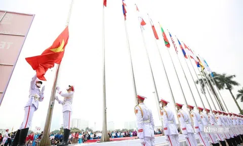 Trang trọng nghi lễ thượng cờ chào mừng SEA Games 31