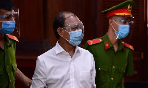 Cựu phó Chủ tịch UBND TPHCM Trần Vĩnh Tuyến tiếp tục hầu toà