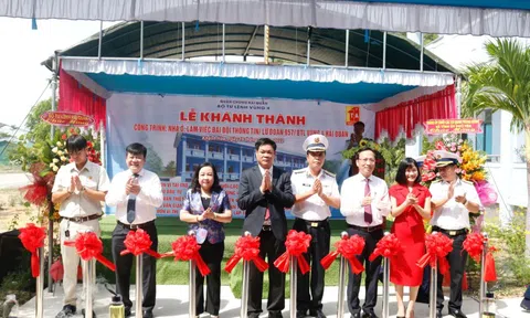 Khánh thành nhà ở và làm việc của Đại đội Thông tin-Lữ đoàn 957 Vùng 4 Hải quân