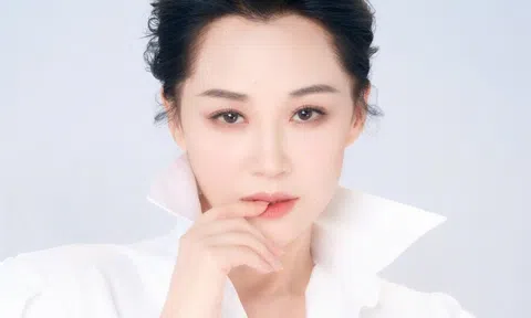 ‘Thánh Cô’ Hứa Tình bị ‘phong sát’ ngầm?