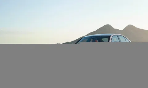 BMW 3-Series 2023 nâng cấp mạnh, 'đe dọa' Mercedes C-Class