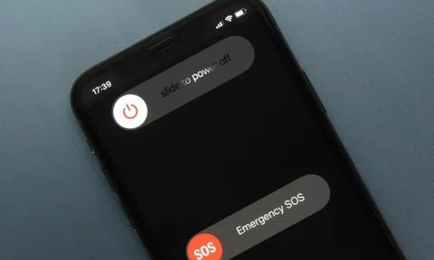 Lỗ hổng khiến iPhone bị hack dù đã tắt nguồn
