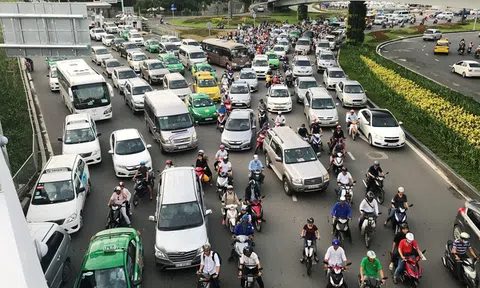 Yêu cầu làm rõ nội dung phản ánh của Báo Người Lao Động về ùn ứ ở sân bay Tân Sơn Nhất