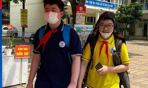 Hà Nội dự kiến tăng học phí: Thêm gánh nặng cho phụ huynh