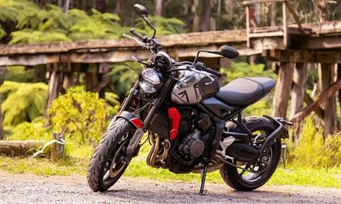 Dùng chân chống kém chất lượng, 83 xe Triumph tại Việt Nam ‘lãnh án’ triệu hồi