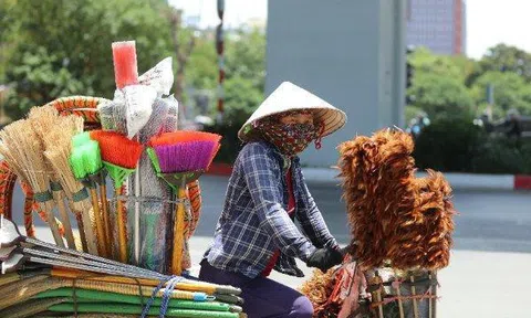 Miền Bắc có nơi nắng nóng trên 38 độ trước khi đón mưa rào và dông diện rộng từ đêm mai