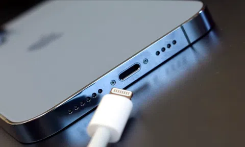 iPhone ở châu Âu phải bỏ cổng Lightning