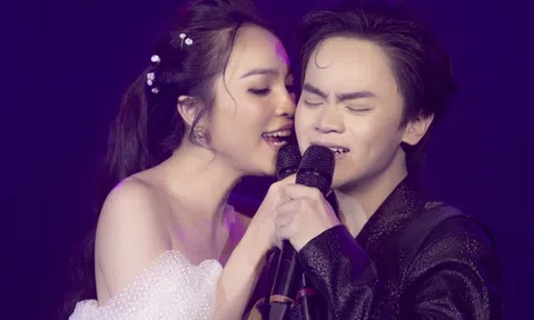 Hiền Thục tình tứ với ca sĩ trẻ Hồ Tuấn Phúc