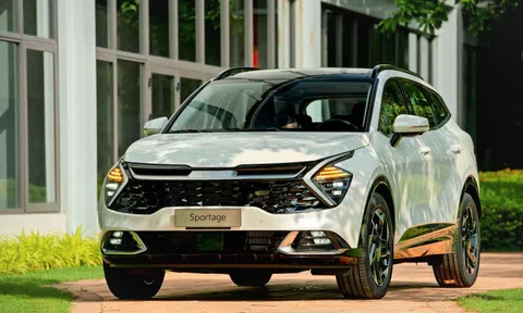 Lộ ảnh thực tế Kia Sportage 2022 'đấu' Hyundai Tucson tại Việt Nam