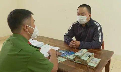 Cô gái 18 tuổi giúp người yêu hack hơn 400 tài khoản Facebook, chiếm đoạt hơn 10 tỉ đồng