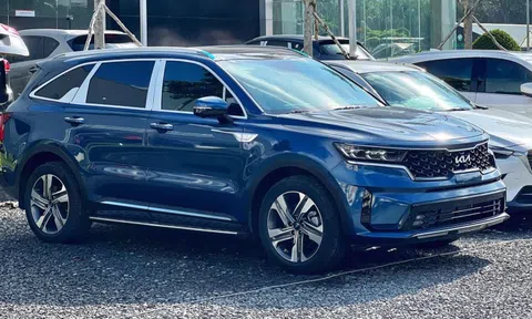 Crossover cỡ trung tại Việt Nam: Kia Sorento gây bất ngờ