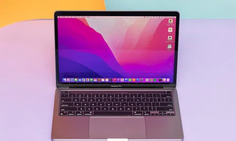 Những đánh giá đầu tiên về MacBook Pro M2