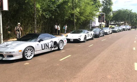 Acura NSX độc nhất về garage siêu xe 'khủng' hàng đầu Việt Nam