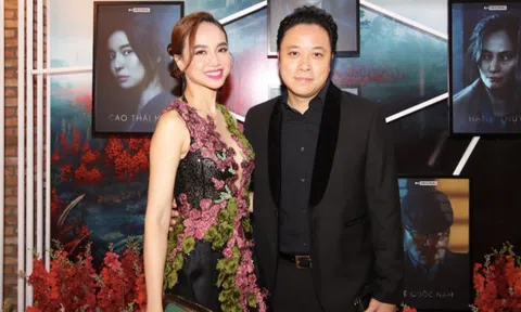 Đinh Ngọc Diệp khoe sắc rạng rỡ, tình tứ bên ông xã Victor Vũ