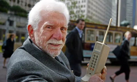 Lời khuyên của cha đẻ điện thoại di động