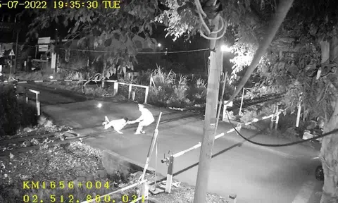 Bộ trưởng Nguyễn Văn Thể khen nhân viên gác chắn ở Đồng Nai dũng cảm cứu người