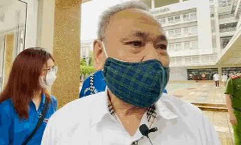 CLIP: Thú vị với chia sẻ của thí sinh 82 tuổi chống ba tong đi thi tốt nghiệp THPT 2022