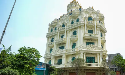 Choáng ngợp trước hàng loạt lâu đài lộng lẫy ở ngôi làng giàu có nhất miền Bắc