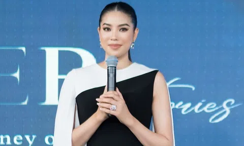 Phạm Hương: 'Tiền nhiều cũng không mua được tình thân'