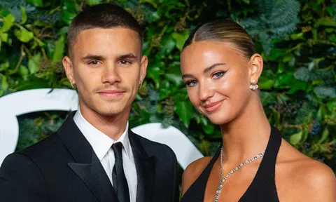 Romeo Beckham chia tay bạn gái