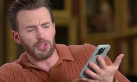 Chris Evans chê iPhone mới
