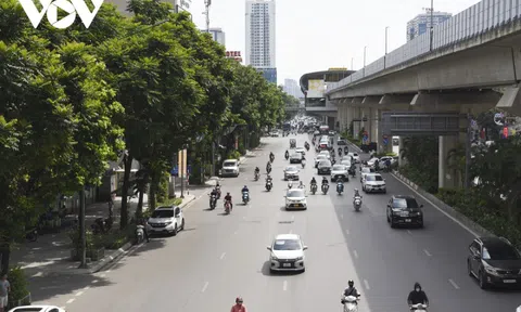 Đến hạn phân làn trên đường Nguyễn Trãi, mọi thứ vẫn chưa có gì thay đổi