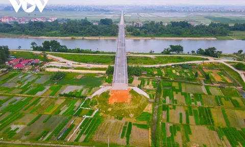 Cây cầu "cụt" trăm tỷ ở Bắc Giang xây xong 2 năm vẫn để "trưng bày"