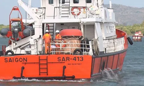 4 ngư dân "mất tích" 10 ngày trên biển hiện sức khỏe khá yếu