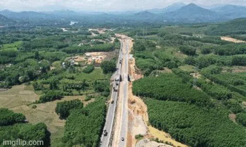 Cận cảnh "Hình hài" cao tốc Cam Lộ - La Sơn