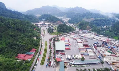 Chính phủ đặt ra mục tiêu phát triển kinh tế năm 2023