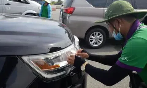 Cận cảnh ngày đầu thu phí không dừng trên cao tốc TP HCM – Long Thành - Dầu Giây