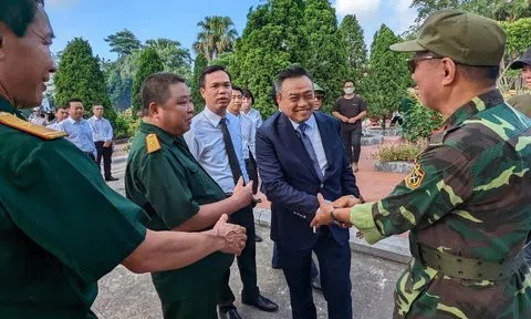 Chủ tịch Hà Nội thăm hỏi thương binh, cựu binh chiến trường Vị Xuyên