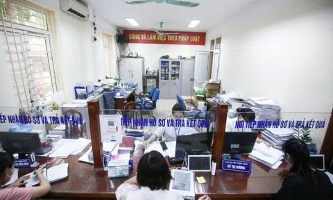 Hà Nội đẩy mạnh ủy quyền trong giải quyết thủ tục hành chính
