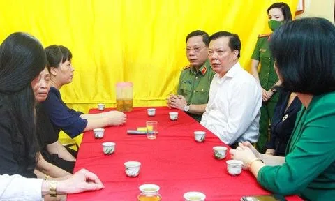 Bí thư Hà Nội thăm hỏi, động viên gia đình 3 cán bộ, chiến sĩ hy sinh