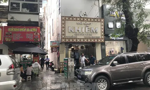 Nhà hàng ở Hà Nội bị phạt 2 triệu đồng vì nhân viên... không cắt ngắn móng tay