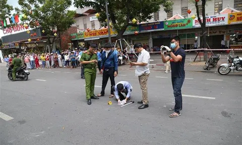 Vụ cướp tiệm vàng ở chợ Đông Ba: Đối tượng lấy súng từ đâu?