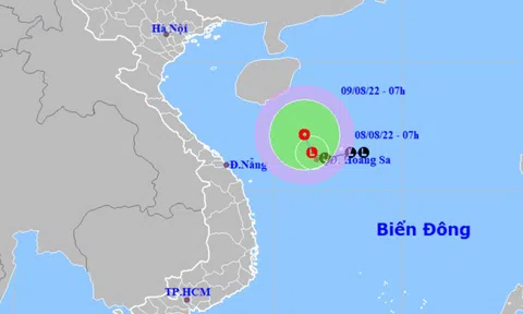 Áp thấp nhiệt đới đang mạnh lên, mưa lớn ở Trung Bộ, Nam Bộ