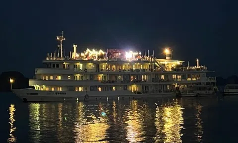 "Tiệc chia tay" Chủ nhiệm CLB Giám đốc CDC miền Bắc trên 2 du thuyền 5 sao