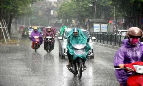 Miền Bắc, miền Nam đón mưa dông dài ngày