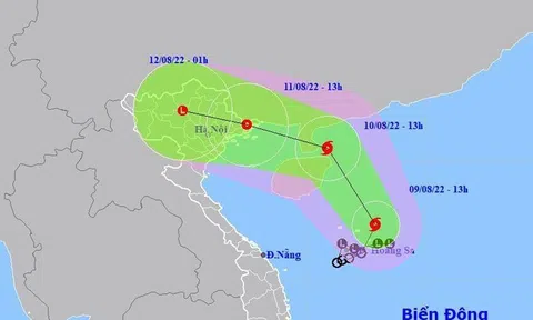 Áp thấp mạnh lên thành bão số 2, hướng về đất liền Việt Nam