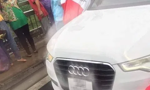 Người đàn ông nghi để lại xe Audi A6 trên cầu cùng thư tuyệt mệnh rồi nhảy cầu